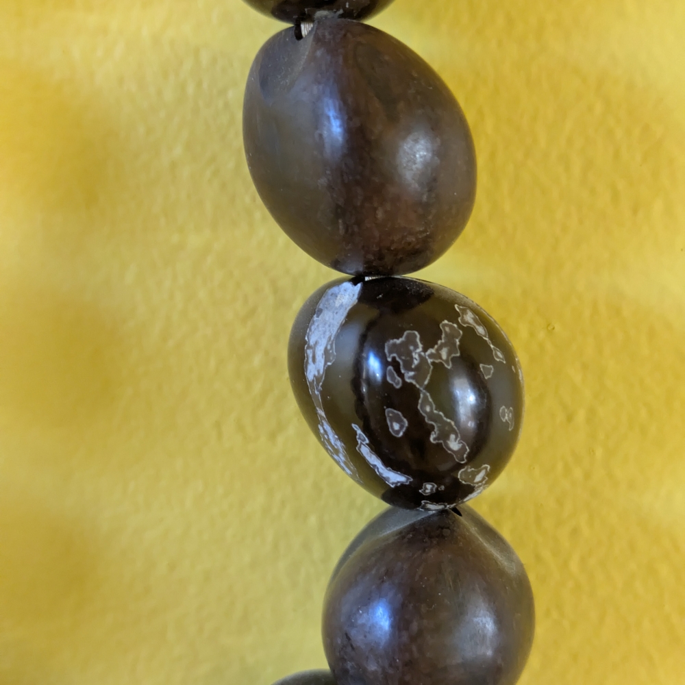 Necklace Black Hawaiian Nut Necklace